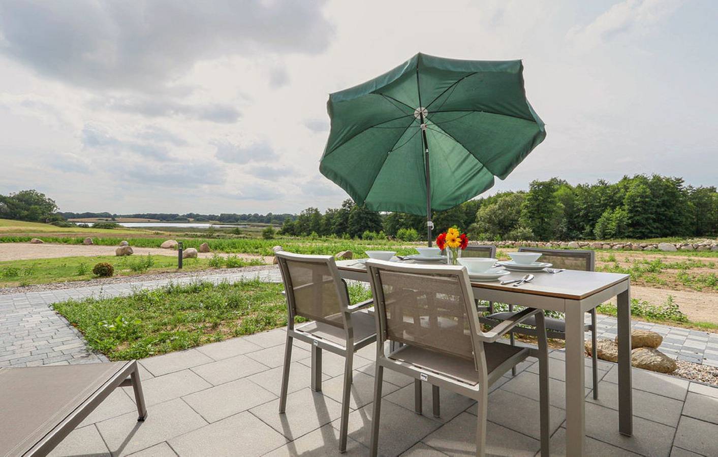 Ganze Wohnung, Moderne Ferienwohnung in ruhiger Lage mit Terrasse - Wreecher Idyll Fewo 01 in Wreechen, Putbus