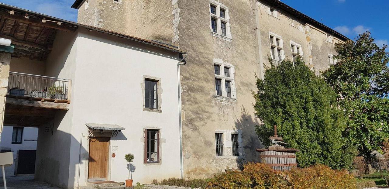 Les Chambres De La Renaissance in Sainte-Julie, Belley