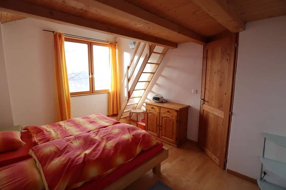 Chalet Les Pyramides in Mase, Mont-Noble