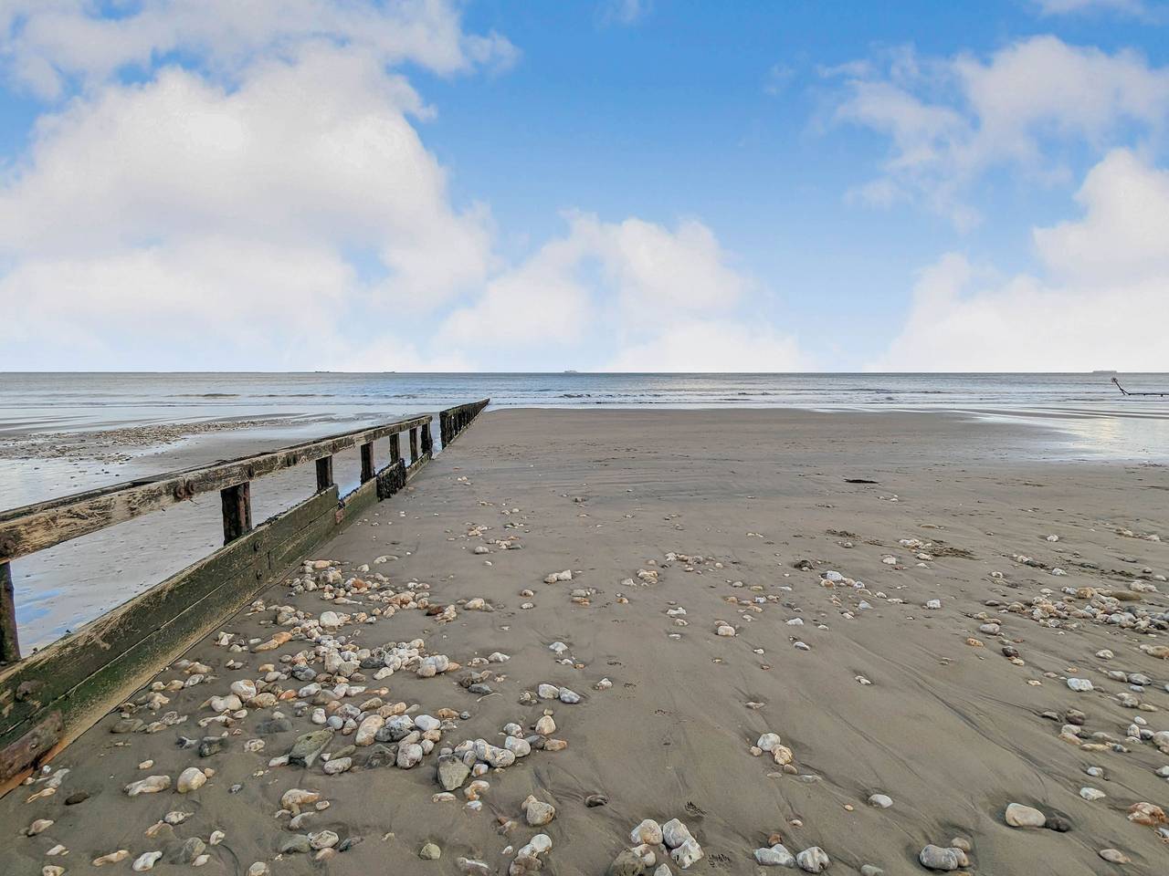 Entire apartment, Shanklin Beach - Napier in Shanklin, Isle of Wight