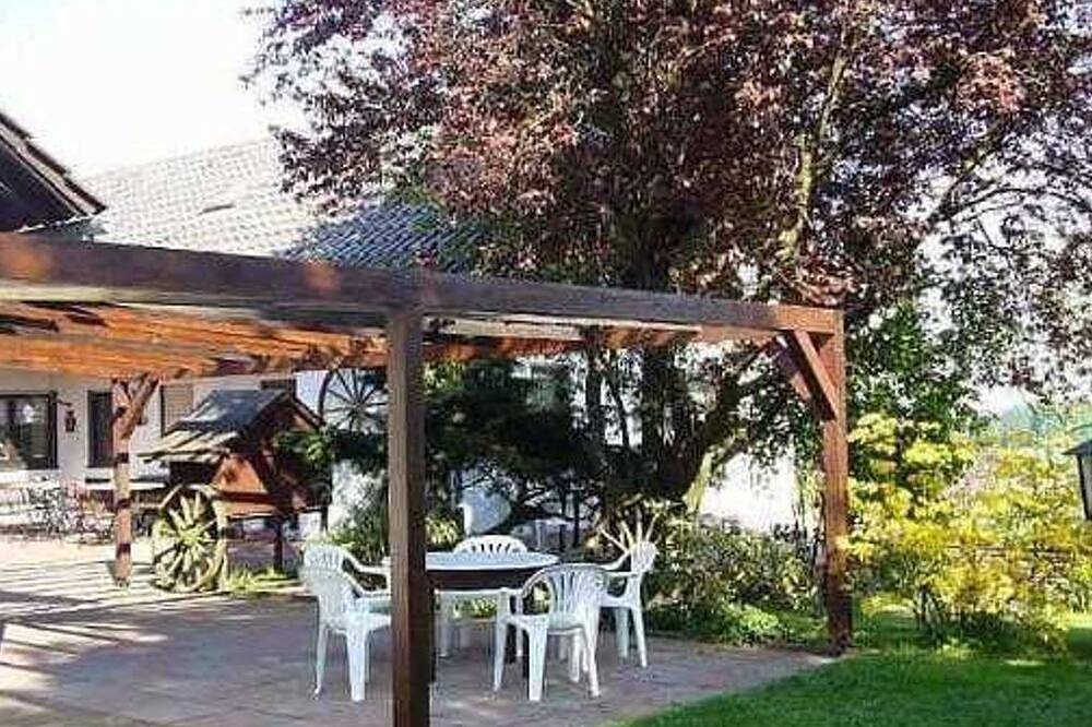 Zimmer 4 - Gasthaus-Pension Zum Brandweiher in Amorbach, Landkreis Miltenberg