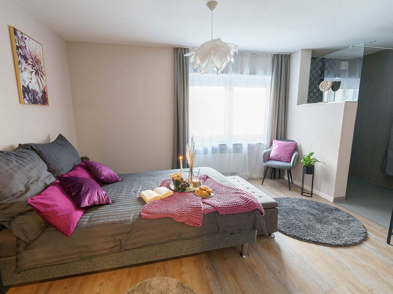 Ganze Wohnung, Ferienwohnung '1' mit privater Terrasse, Gemeinschaftsgarten und Wi-Fi in Gammertingen, Naturpark Obere Donau