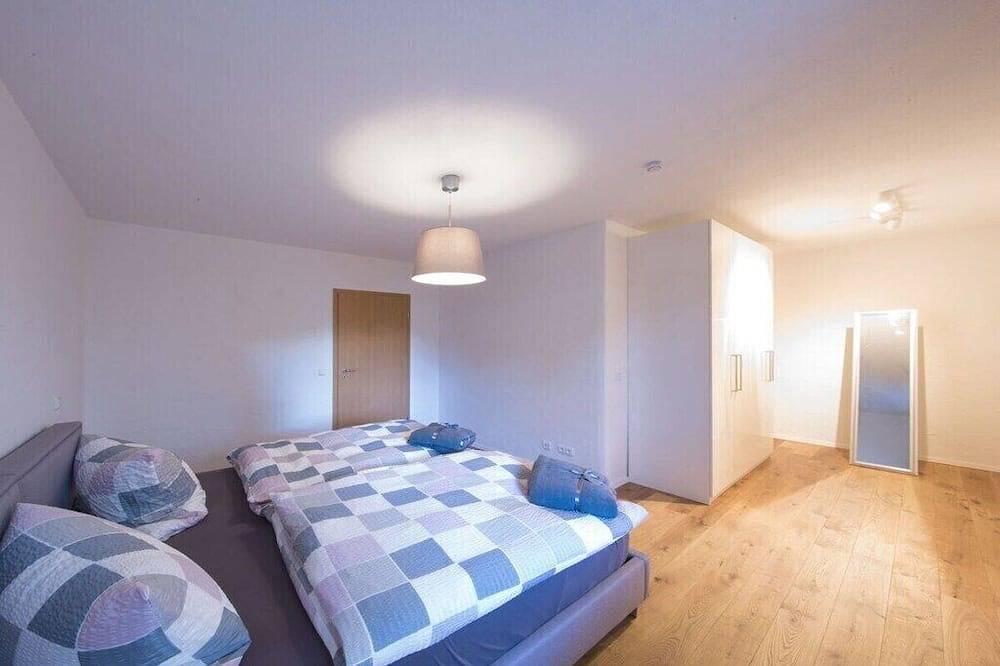 Ferienwohnung in Pähl mit Schwimmbecken in Pähl, Ammersee
