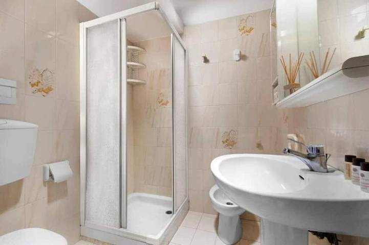 Appartement entier, Glamour House Sorrento - Welcoming and Relaxing with Garden View in Piano di Sorrento, Sorrento Coast