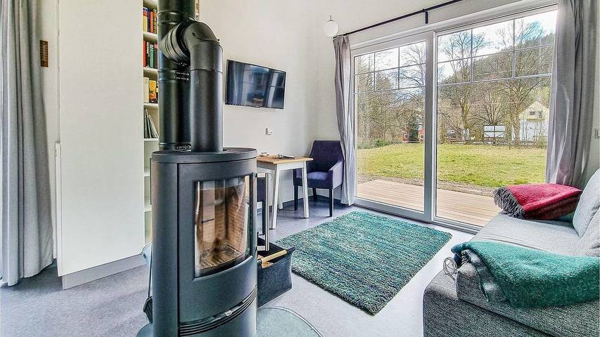 Ferienhaus für 2 Personen, mit Garten und Terrasse sowie Ausblick - 1