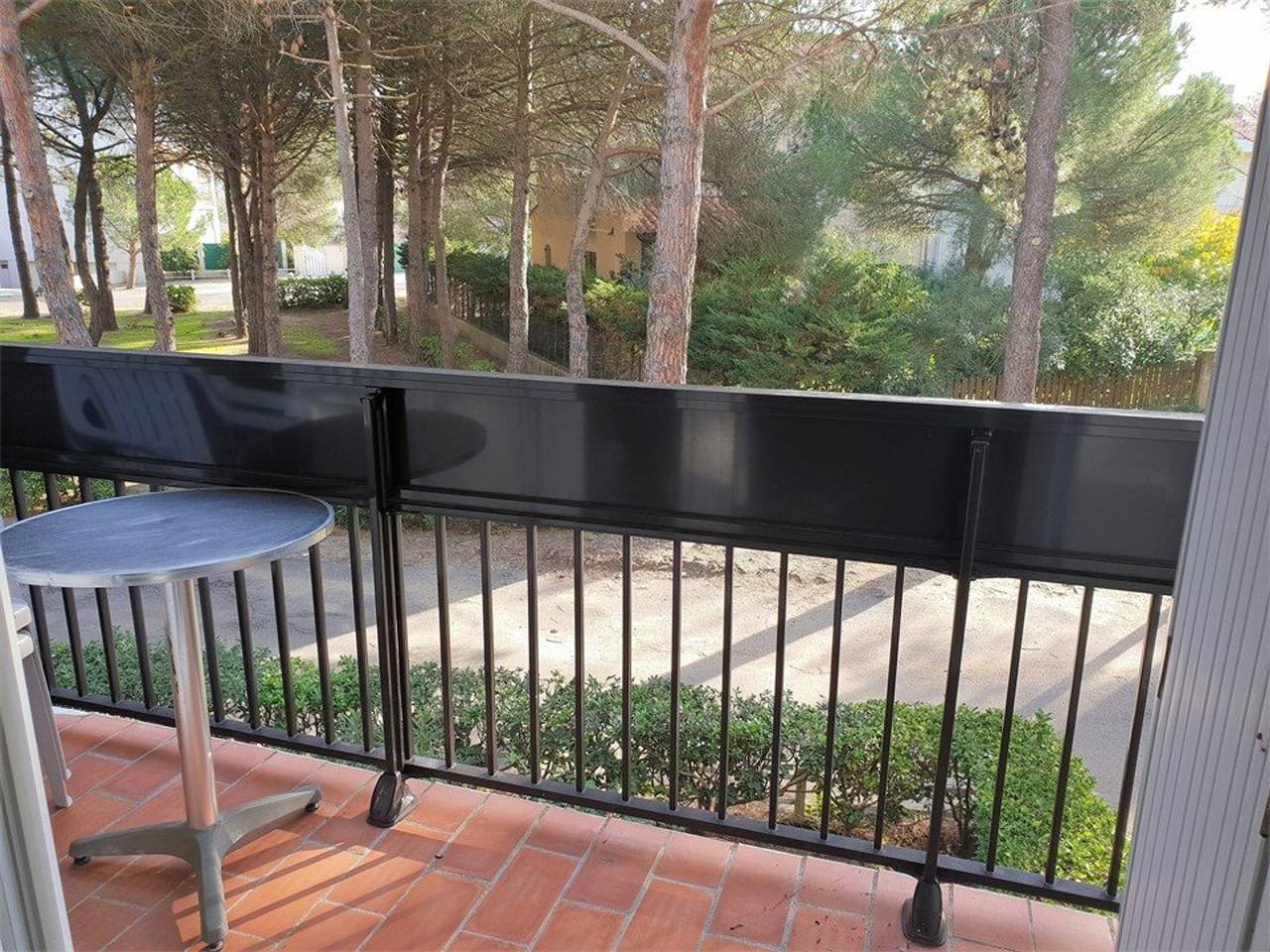 Entire apartment, Cozy 2-Room Apartment, Balcony & 50m to Beach, Argelès-sur-Mer, Sleeps 4 in La Côte Vermeille, Argelès-sur-Mer