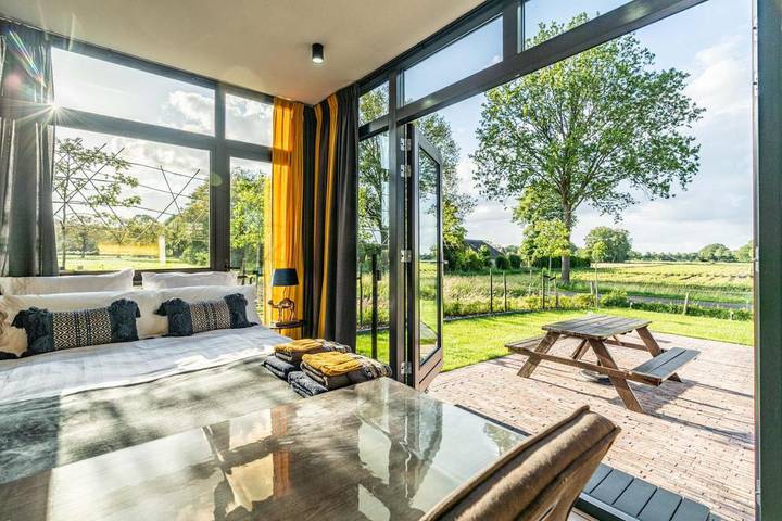 Vakantiehuis voor 2 personen, with tuin and uitzicht as well as terras in Appelscha