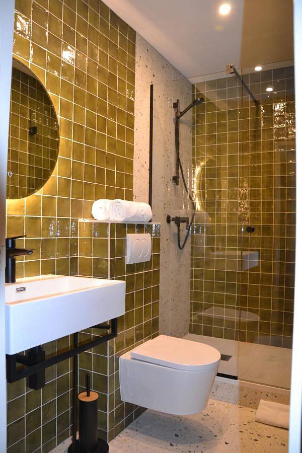 Hôtel pour 2 personnes, avec vue ainsi que piscine et jardin à Venasque - 4