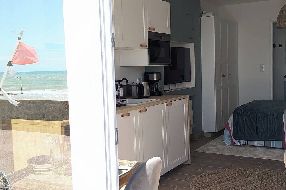 Entire apartment, Nouveaute : Front De Mer Neuf Bien Équipé Belle Vue Mer Pour Sejour Parfait in Agon-Coutainville, Coutances