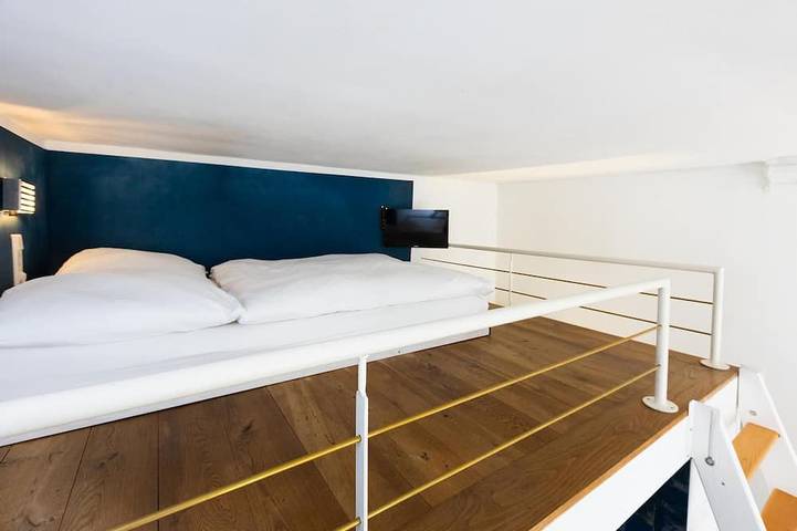 Ganze Wohnung, Studioapartment mit Blick auf die Domspitzen und Schlafgalerie in Köln, Rheinland