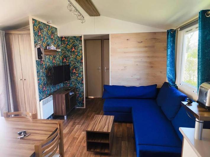 Location de vacances pour 8 personnes, avec jardin et piscine à Saint-Symphorien-le-Valois - 3