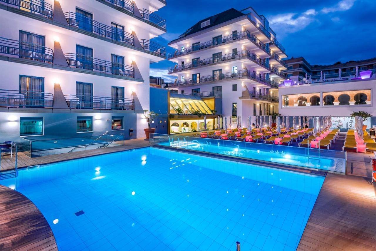 Hotel Alhambra in Platja de Llevant (Malgrat de Mar), Santa Susanna