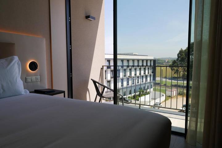 Hôtel pour 2 personnes, avec terrasse et piscine à Maia - 2