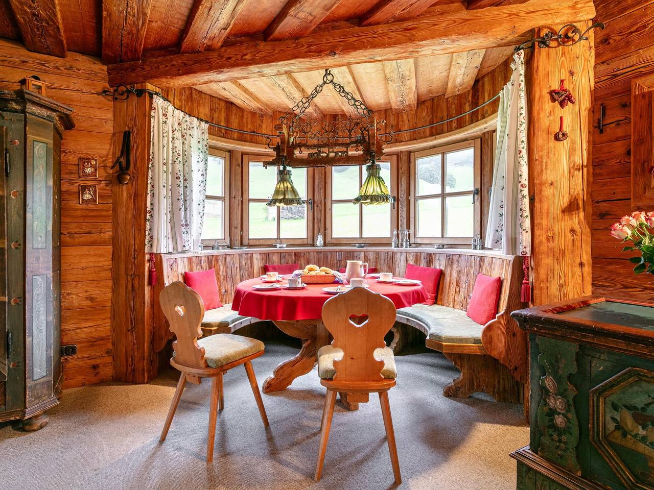 Charmantes Tiroler Chalet, 100m zum Skibus in Kirchberg in Tirol, Bezirk Kitzbühel