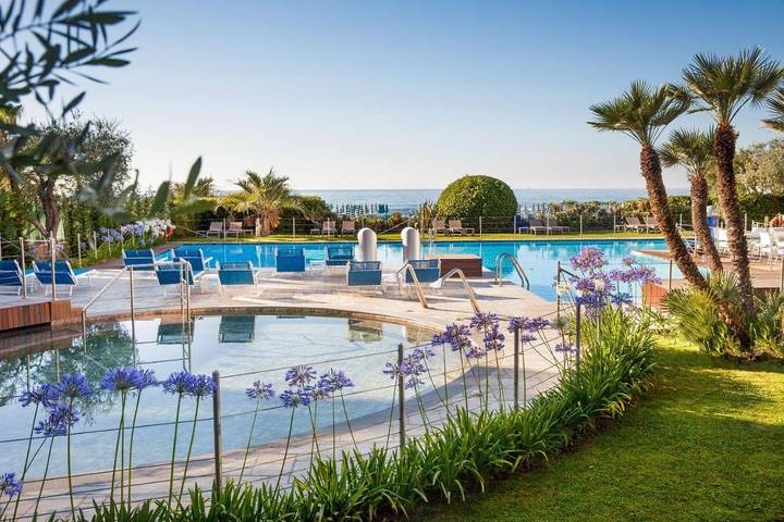 Hôtel pour 4 personnes, avec piscine ainsi que jardin et vue, animaux acceptés