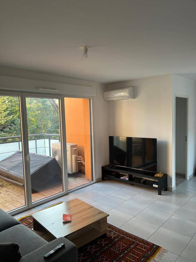 Appartement de vacances entier, Double Room in Aucamville, Toulouse et ses environs