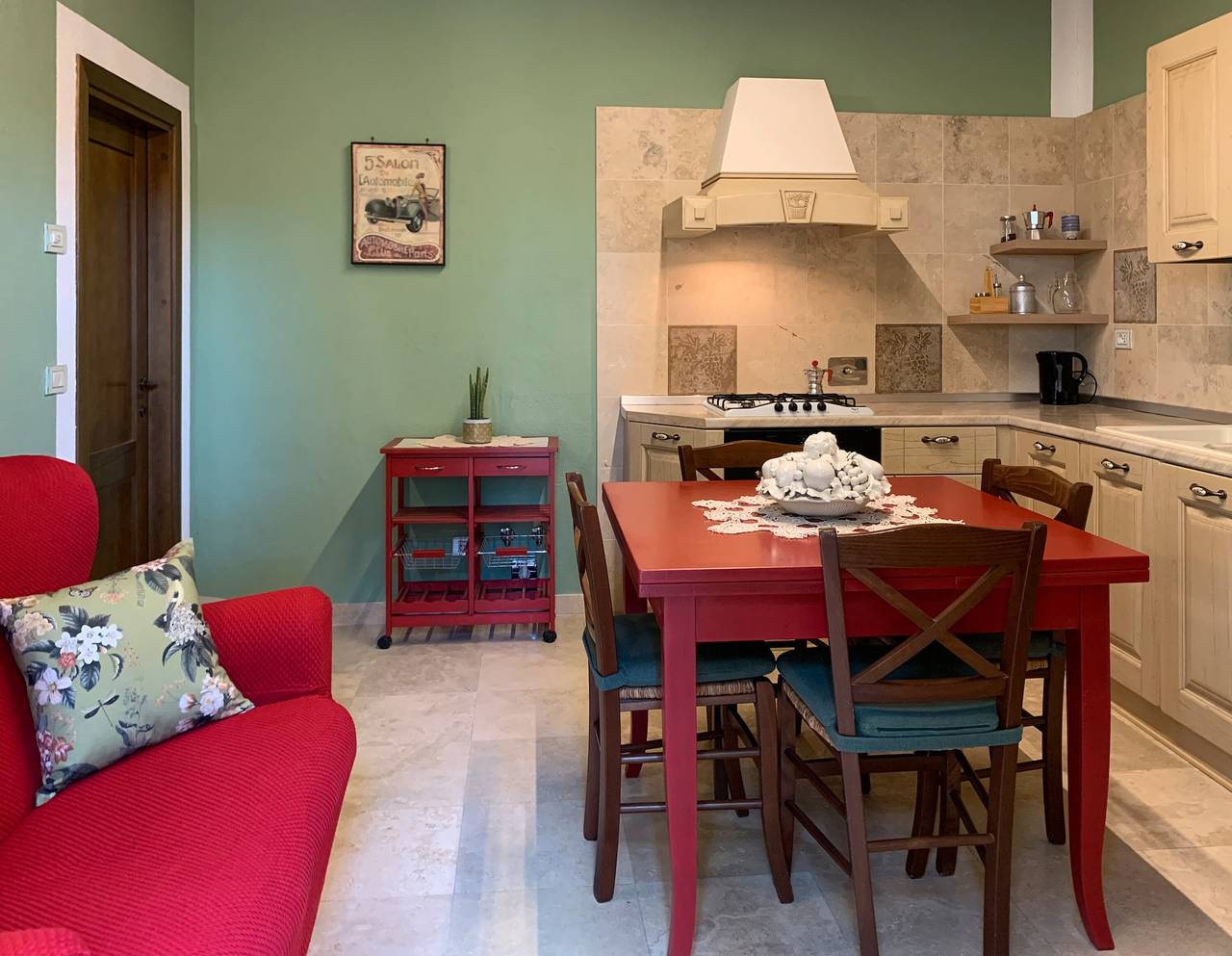 Appartement entier, Agriturismo Santa Luce - appartement 'Lavande' avec piscine partagée, jardin privé et Wi-Fi in Foiano della Chiana, Province d'Arezzo
