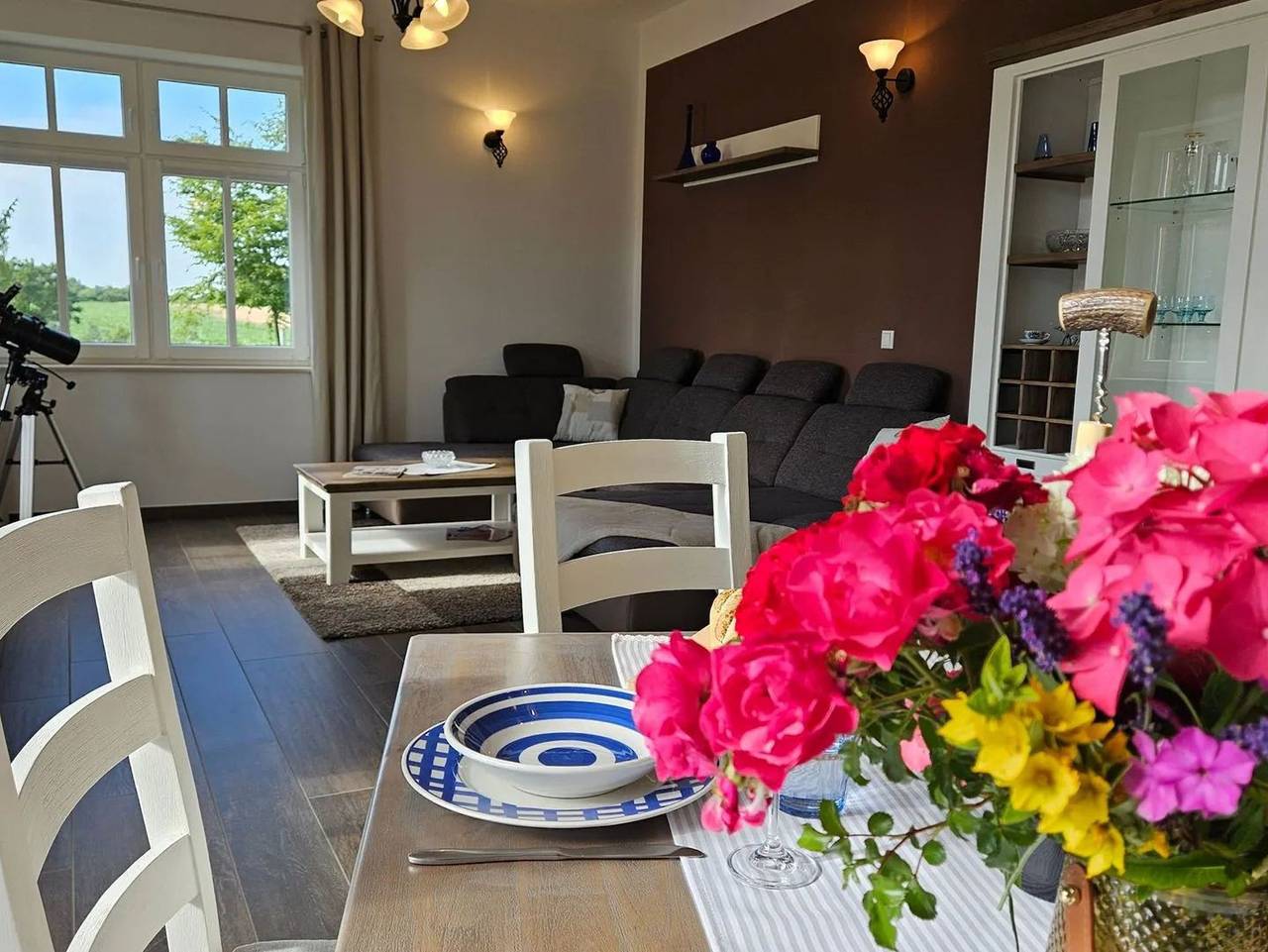 Ganze Ferienwohnung, Herrenhaus Darbein - Herrenhaus Wohnung in Dargun, Mecklenburgische Seenplatte