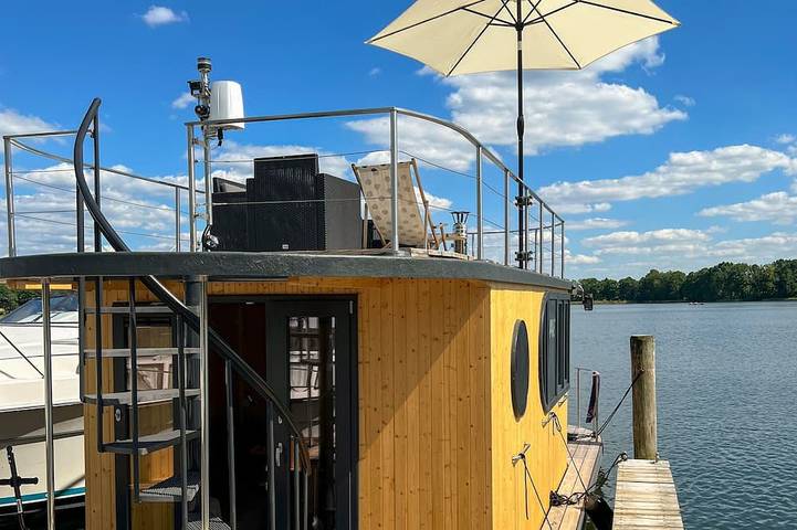 Hausboot für 5 Personen, mit Terrasse in Mecklenburg-Strelitz