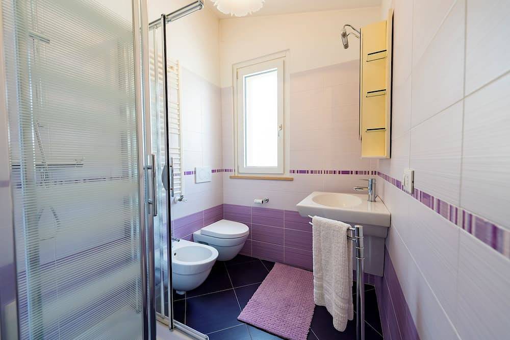 Appartamento intero, Casa Franchi | Entire Home | 400m Adriatic Beach | Tortoreto Lido, Abruzzo Italy in Tortoreto Lido, Tortoreto (Comune)