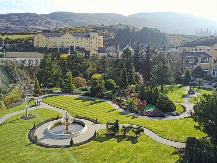 Hotel for 4 people, with Terrace and Hot tub as well as Garden and Pool in Dundalk