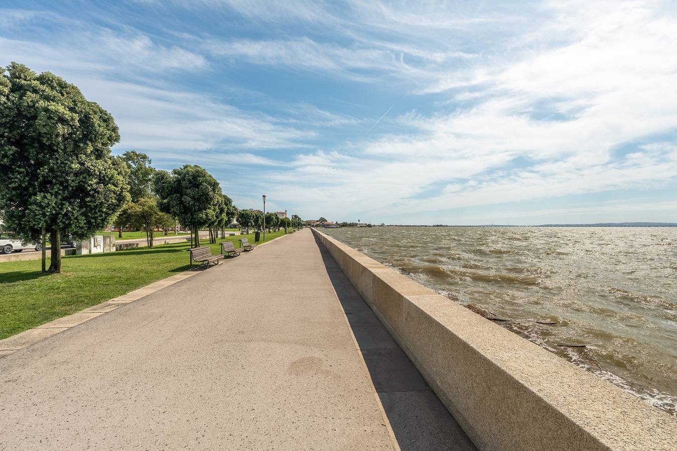 Ganze Wohnung, Guestready - Riverside Retreat in Halbinsel von Setúbal