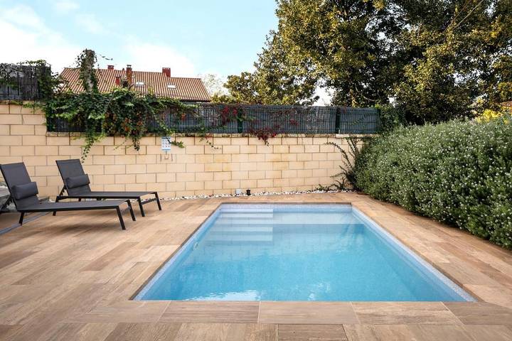 Casa rural para 8 personas, con vistas además de jardín y piscina en San Sebastián - 3