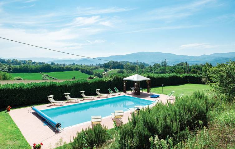 Appartamento di 360 mq con piscina, parcheggio e internet in Vicchio, Firenze province
