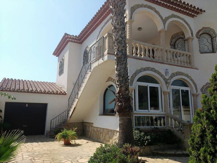 Casa rural para 10 personas, con jardín y balcón en Montroig - 2