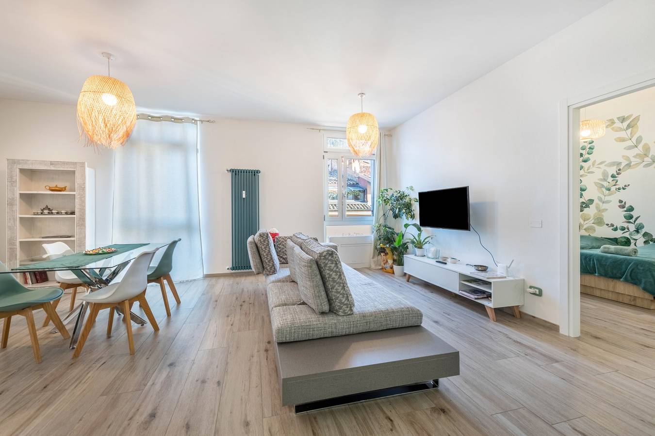 Ganze Wohnung, Ferienwohnung 'Center Salo' mit Wlan und Klimaanlage in Salò, Gardasee-Berge