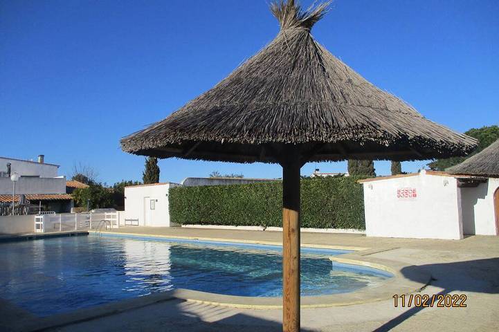 Maison de vacances pour 5 personnes, avec piscine ainsi que terrasse et jardin