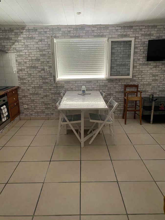 Location de vacances pour 5 personnes, avec piscine ainsi que jacuzzi et jardin, animaux acceptés à Notre-Dame-de-Sanilhac - 2