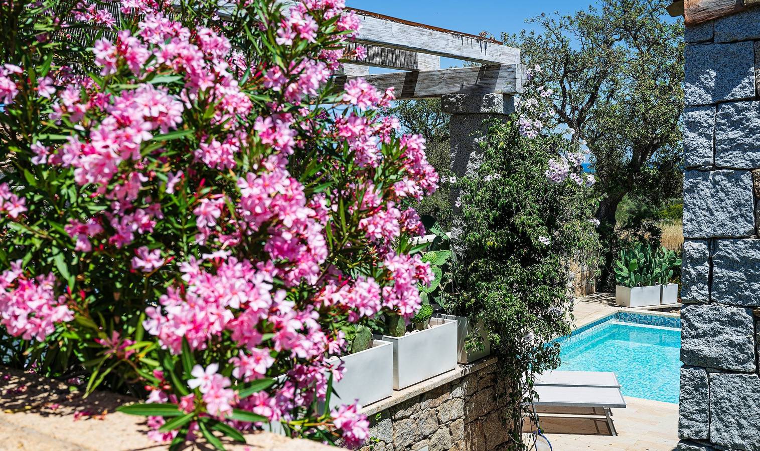 Villa 'Laccus 8' avec vue sur la mer, Wi-Fi et climatisation in Province de Cagliari