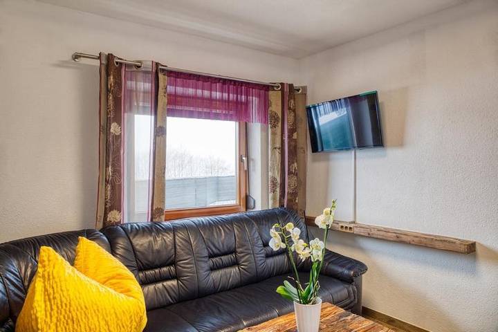 Ferienwohnung für 3 Personen, mit Terrasse und Ausblick in Bruck am Ziller