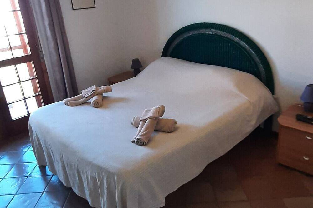 Casa de vacaciones 'Villetta Indipendente' con terraza privada, Wi-Fi y aire acondicionado in Nettuno, Provincia de Roma