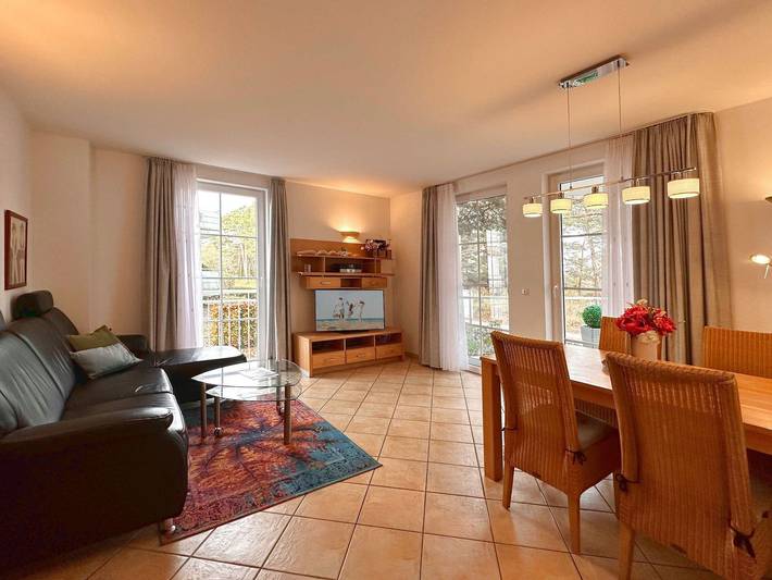 Ferienwohnung für 4 Personen, mit Pool und Balkon sowie Garten und Sauna, kinderfreundlich in Heringsdorf - 2