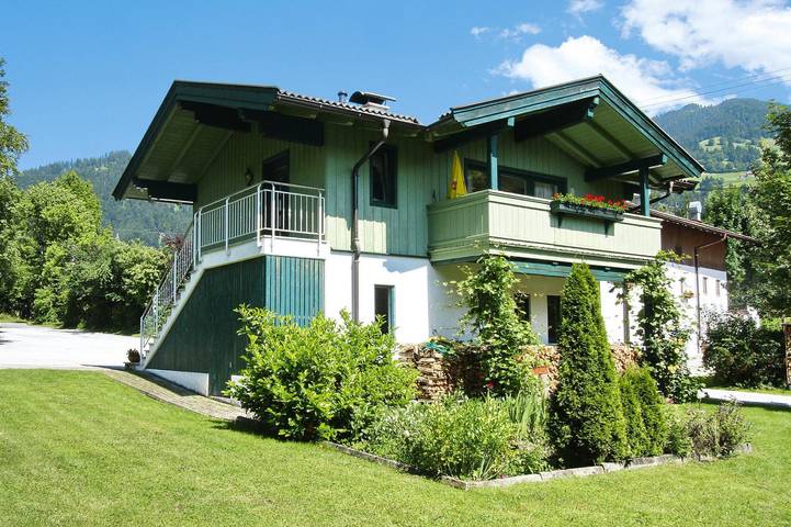 Ferienhaus für 4 Personen, mit Balkon und Garten in Itter