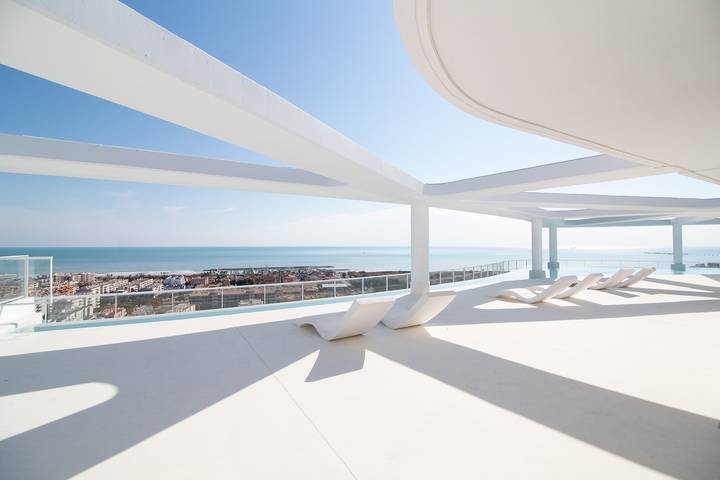 Apartamento de vacaciones para 5 personas, con jardín además de piscina para niños y terraza - 1