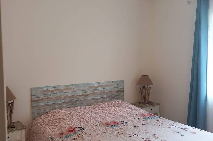 Gîte pour 2 personnes, avec terrasse ainsi que piscine et jardin à Aubignan - 2