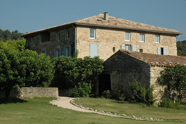 Gîte pour 4 personnes, avec jardin ainsi que piscine et terrasse, animaux acceptés dans Dentelles de Montmirail - 4