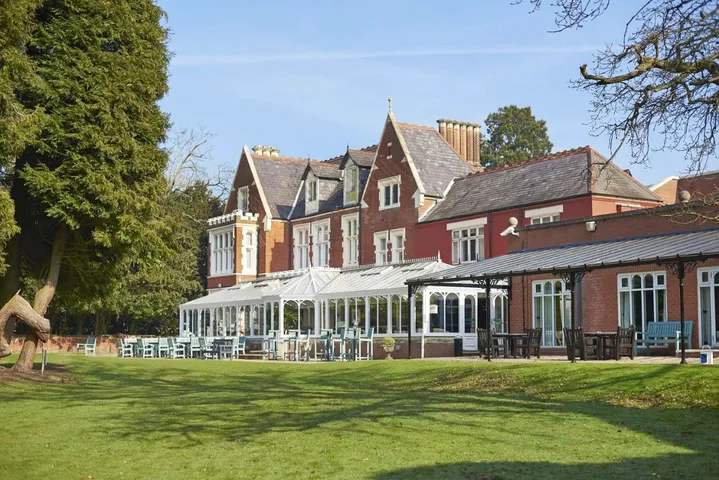 Hotel for 2 people, with terrace and garden - 1