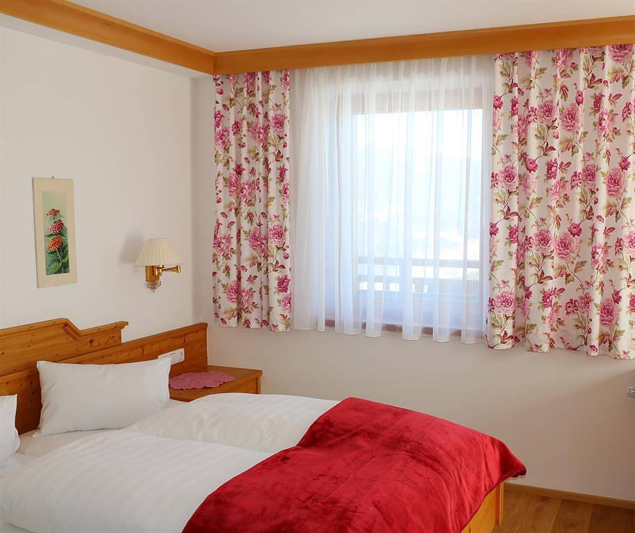 Doppelzimmer Panoramablick in Kartitsch, Karnischer Hauptkamm