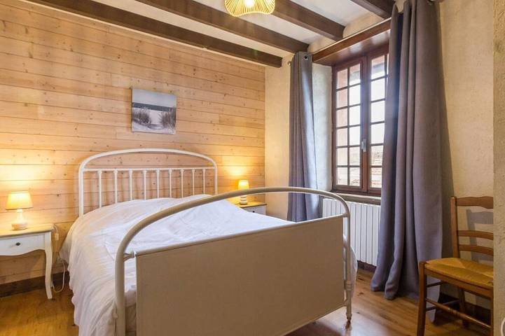 Gîte pour 5 personnes, avec jardin à Cerisy-la-Salle - 2