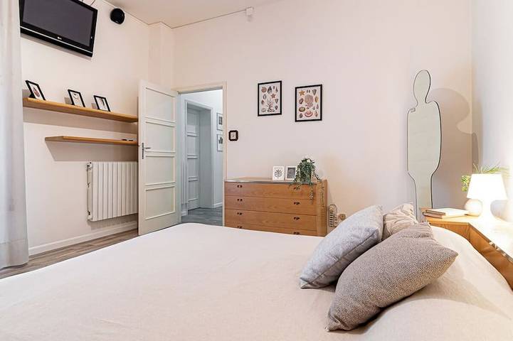 Appartamento intero, Freschissimo accogliente app.to appena ristr. per fam. anche lunghi soggiorni in Castelfranco Emilia, Provincia di Modena