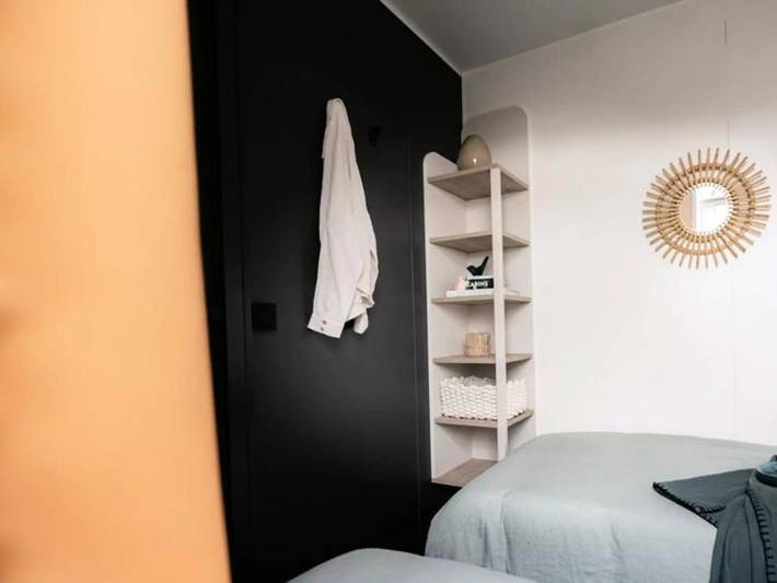 Camping Le Hameau des Pins - Mobilheim 6 personen - Riviera+ 4 Zimmer 6 Personen Klimatisiert + Tv 2sdb in La Moutone, La Crau