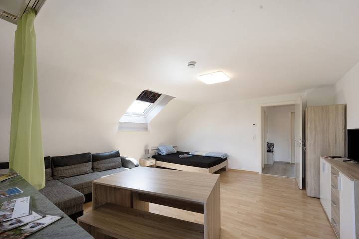 Ganze Wohnung, Ferienwohnung "Sonnenbühl" mit Seeblick, Privatem Balkon und Wlan in Aulendorf, Region Bodensee-Oberschwaben