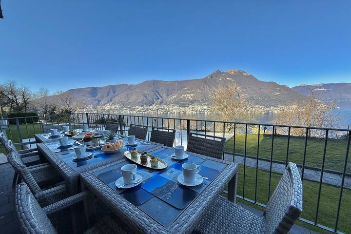 Vacation apartment for 10 people, with pool and lake view as well as terrace - 1