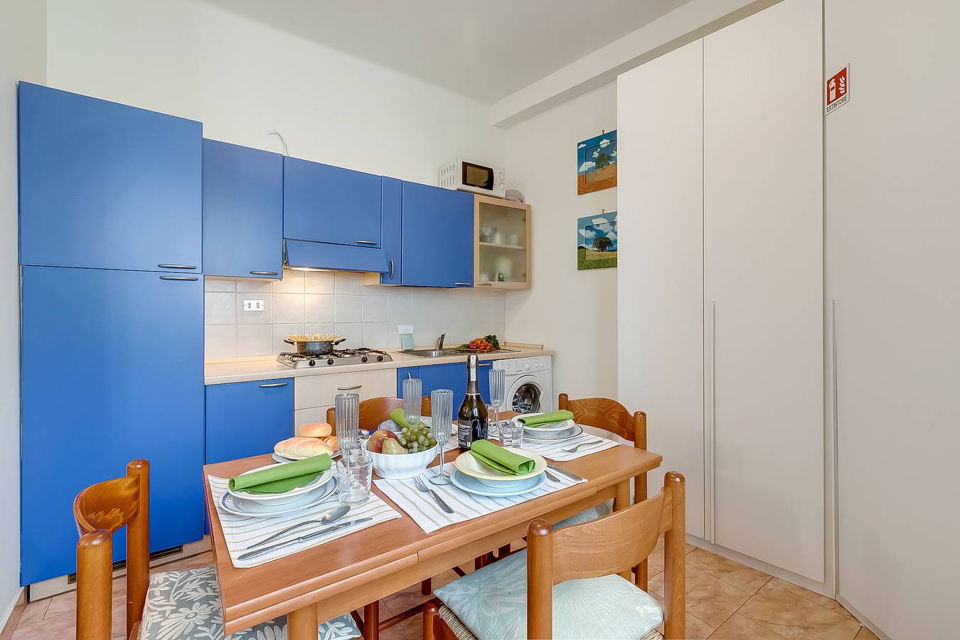 Entire apartment, Seaside Binario Blu 500 M Dal Mare in Alassio, Riviera di Ponente