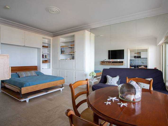 Gîte pour 3 personnes, avec terrasse et jardin dans Port Marina Baie des Anges - 3