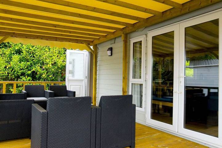 Ferienhaus für 6 Personen, mit Balkon und Garten sowie Pool